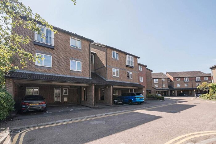 2 Bedroom Flat For Sale In Abbeyfields Close, Park Royal, London, NW10