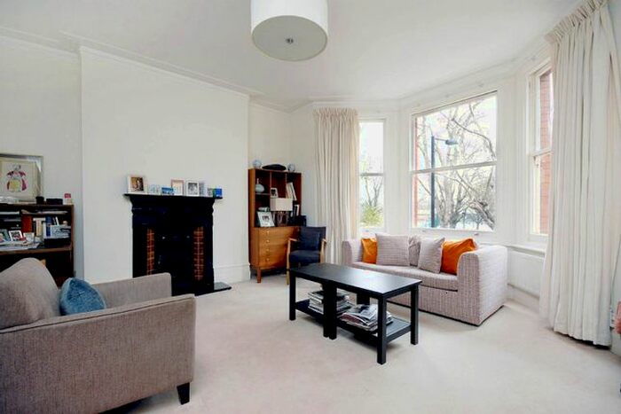 3 Bedroom Flat To Rent In Morshead Mansions, Morshead Road, W9