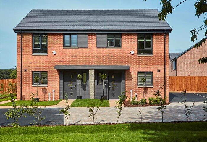 3 Bedroom Semi Detached House For Sale In Maple Fields, Llanrumney, Cardiff, CF3