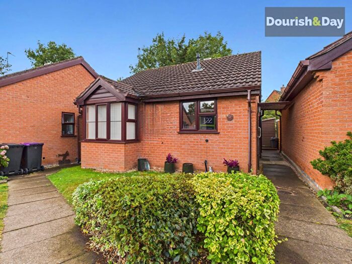 2 Bedroom Detached House For Sale In Goosefield Close, Market Drayton, TF9