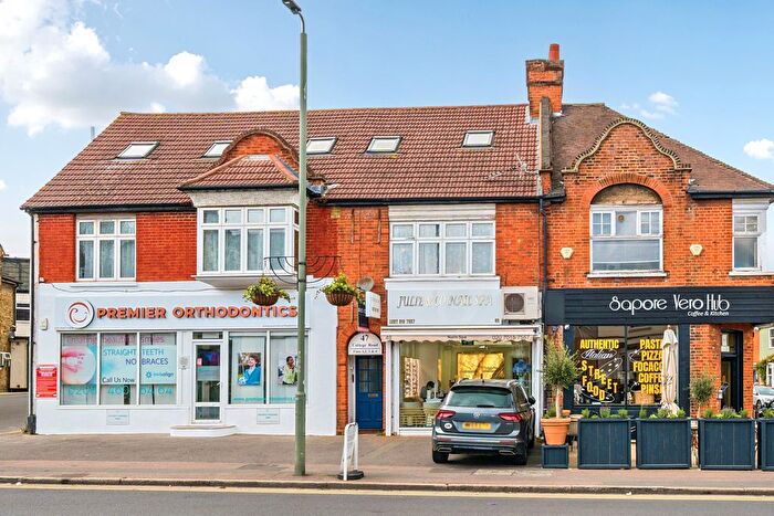 2 Bedroom Flat For Sale In College Road, Bromley, BR1