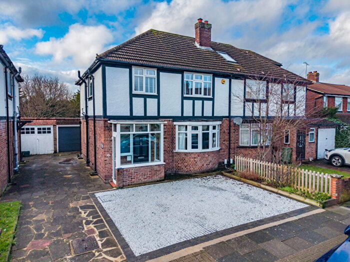 3 Bedroom Semi Detached House For Sale In Princes Plain, Bromley, BR2