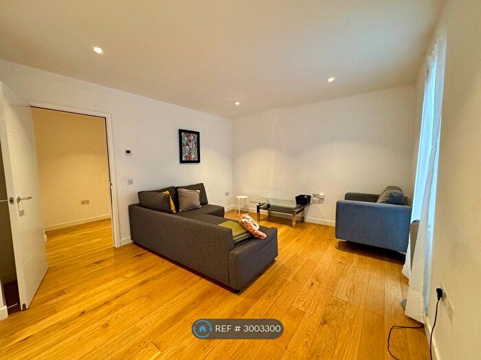 2 Bedroom Flat To Rent In Hand Axe Yard, London, WC1X