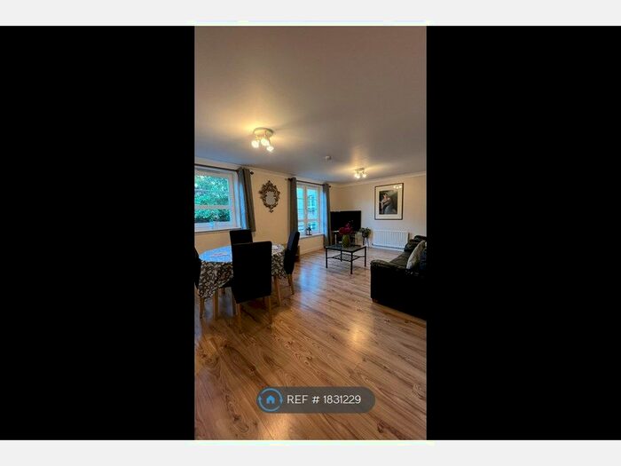 2 Bedroom Flat To Rent In Powderhall Rigg, Edinburgh, EH7