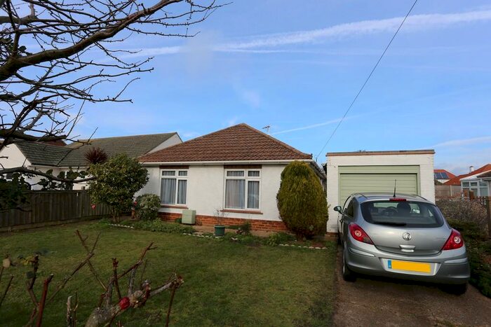 3 Bedroom Detached Bungalow To Rent In Colneis Road, Felixstowe, IP11