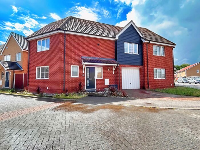 3 Bedroom Semi-Detached House To Rent In Williamsburg Avenue, Harwich, Essex, CO12