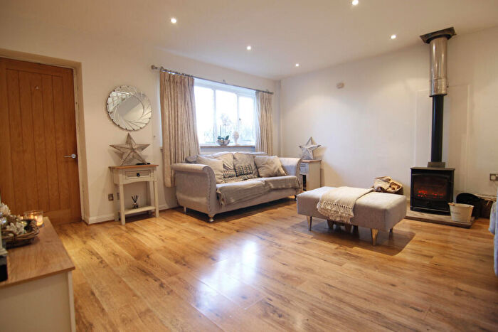 3 Bedroom Terraced House For Sale In Clockhouse Mews, Greenside Lane, Droylsden, M43