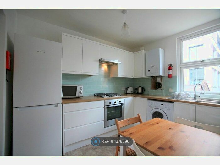 4 Bedroom Flat To Rent In Camden, London, NW1