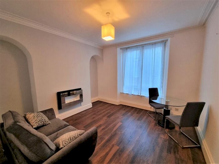 1 Bedroom Flat To Rent In Hardgate, Holburn, Aberdeen, AB10