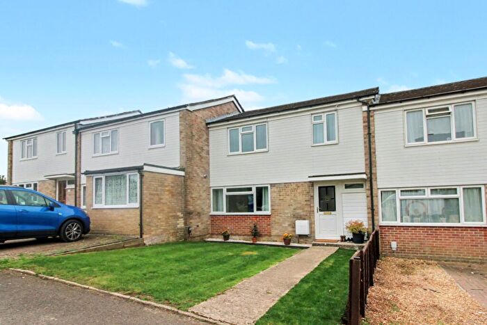3 Bedroom Terraced House For Sale In Strokins Road, Newbury, RG20