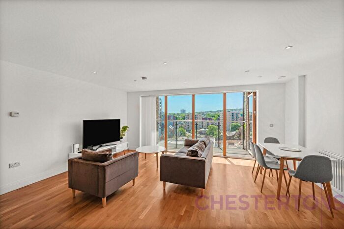 2 Bedroom Flat To Rent In Golding Lodge, Wellington Street, SE18