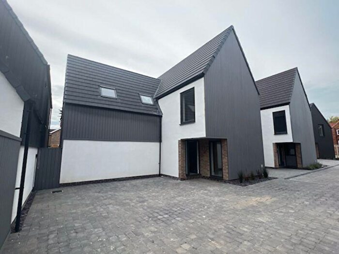 5 Bedroom Detached House To Rent In Louth Road, New Waltham, DN36