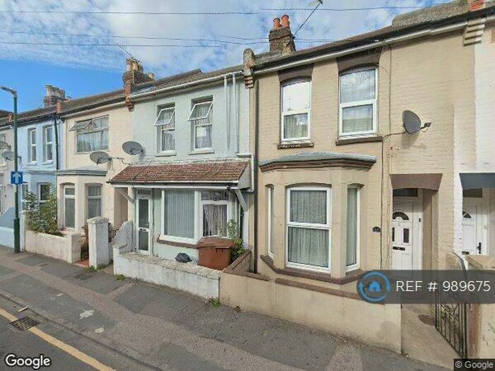 3 Bedroom Semi-Detached House To Rent In Livingstone Road, Gillingham, ME7