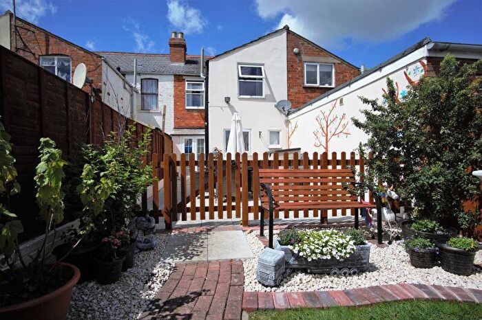 3 Bedroom House To Rent In Seymour Road, Linden, GL1