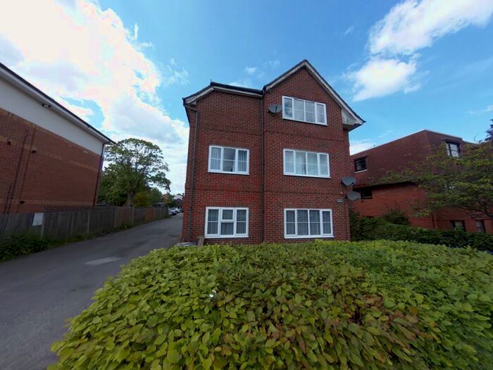 1 Bedroom Flat To Rent In Albert Street, Fleet, GU51