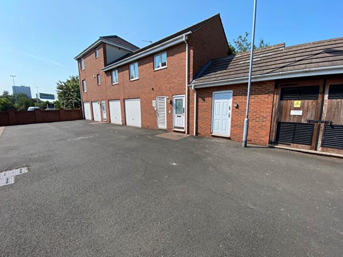 1 Bedroom Apartment To Rent In Gabriel Court, Leeds, LS10