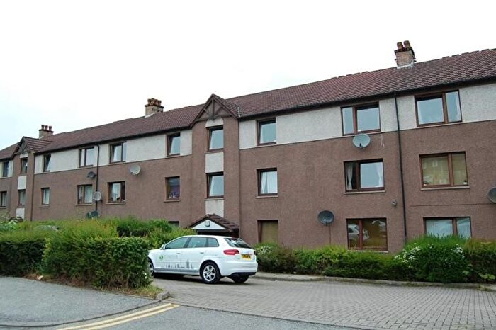 3 Bedroom Flat To Rent In Morrison Drive, Garthee, Aberdeen, AB10
