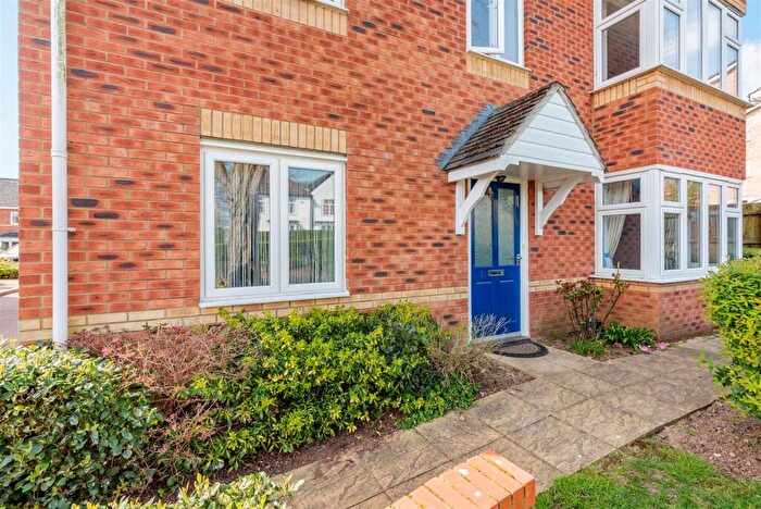 3 Bedroom Apartment To Rent In The Brambles, Headington, Oxford, OX3