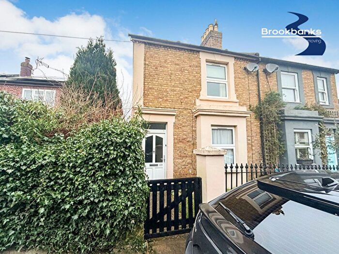 3 Bedroom Semi-Detached House For Sale In Hartlands Road, Sevenoaks, TN13