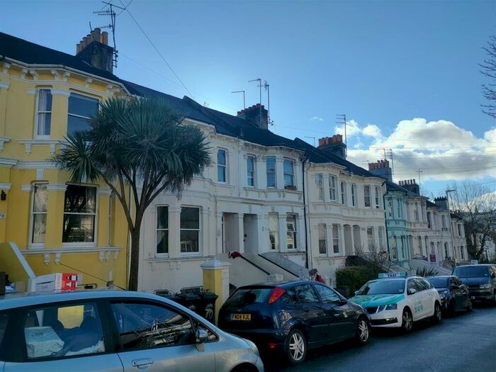 2 Bedroom Flat To Rent In Springfield Road, Brighton, East Sussex, BN1