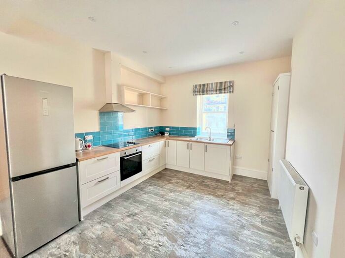 3 Bedroom Maisonette To Rent In Montpelier Road, Brighton, BN1