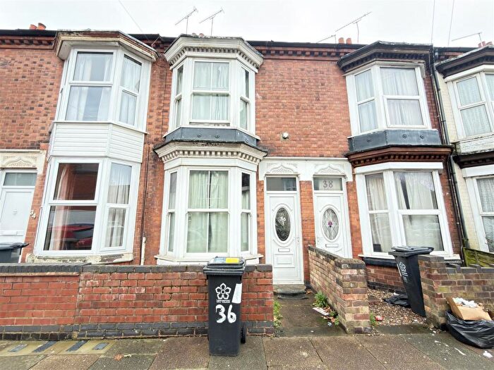 3 Bedroom Terraced House For Sale In Wilberforce Road, Leicester, LE3