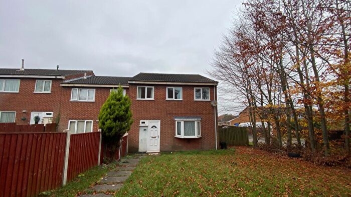4 Bedroom End Of Terrace House To Rent In Mendip Court, NG5