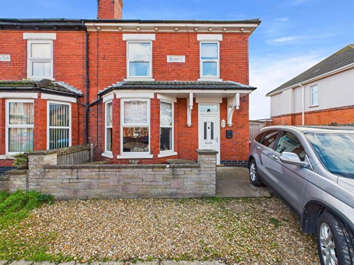 3 Bedroom Semi-Detached Bungalow For Sale In Park Avenue, Mablethorpe, LN12