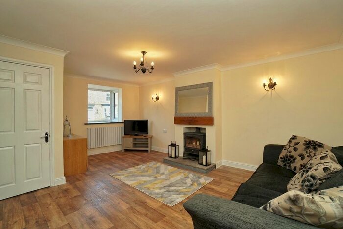3 Bedroom End Of Terrace House For Sale In High Farm Cottages, Raskelf Road, Helperby, York, YO61