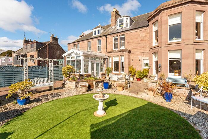 6 Bedroom Terraced House For Sale In Castle Street, Brechin, DD9
