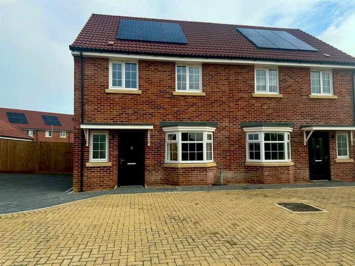 3 Bedroom Semi-Detached House To Rent In Beckett Road, Wisbech St. Mary, Wisbech, PE13