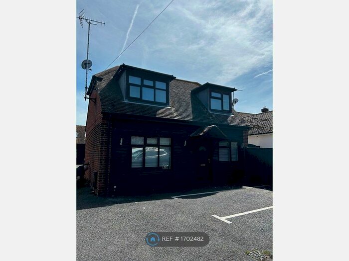 2 Bedroom Semi-Detached House To Rent In Princes Court, Margate, CT9