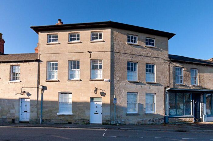 4 Bedroom Character Property For Sale In High Street, Tisbury, SP3