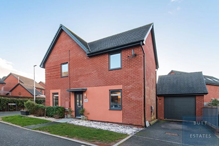 4 Bedroom Detached House For Sale In Barnade View, Exeter, EX1
