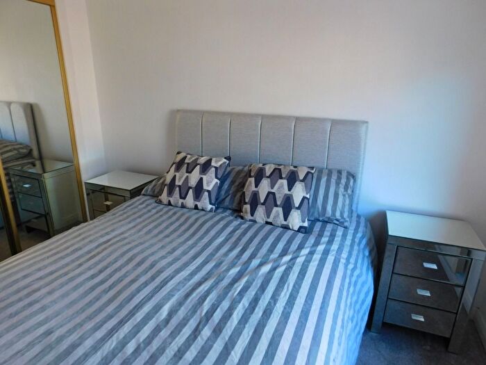 1 Bedroom Flat To Rent In Strawberry Bank Parade, City Centre, Aberdeen, AB11