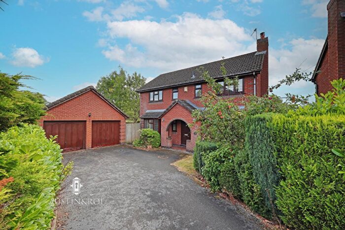 4 Bedroom Detached House For Sale In Farrier Close, Stone, Staffordshire, ST15