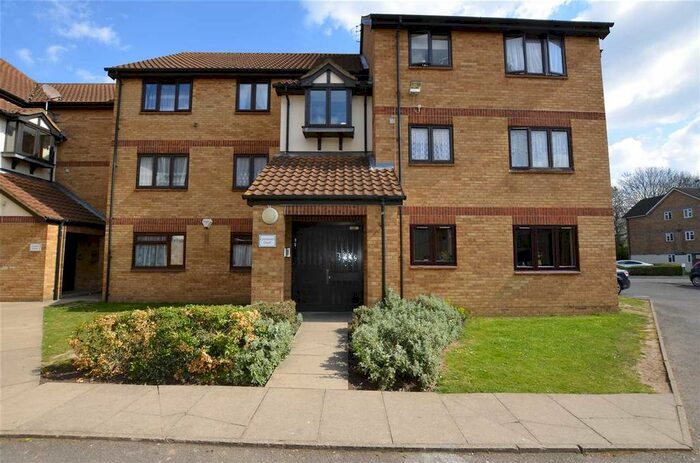 2 Bedroom Flat To Rent In Cormorant Court, Magpie Close, Colindale, NW9