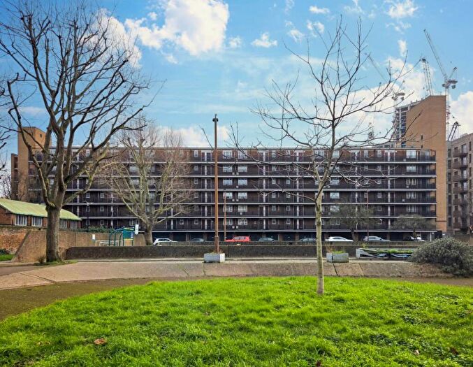 2 Bedroom Flat For Sale In Lockwood Square, Bermondsey, SE16