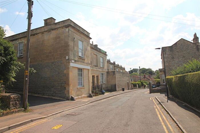 2 Bedroom Flat To Rent In Trafalgar Road, Bath, BA1