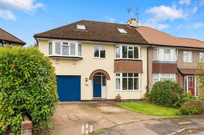 5 Bedroom Semi-Detached House For Sale In Roestock Lane, Colney Heath, St. Albans, AL4