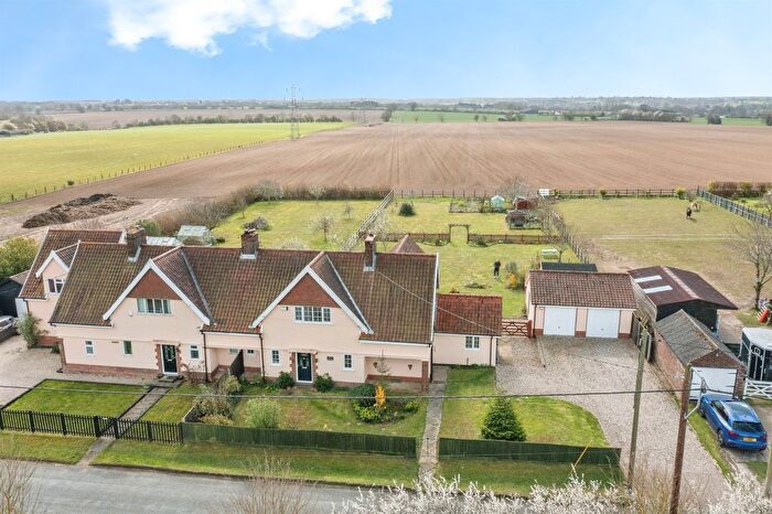 3 Bedroom Semi-Detached House For Sale In Burstall Lane, Sproughton, Ipswich, IP8