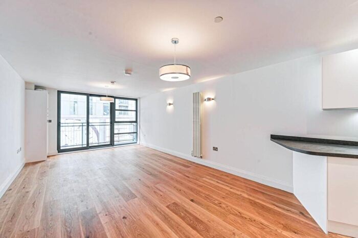 2 Bedroom Flat For Sale In Creek Road, Greenwich, London, SE8