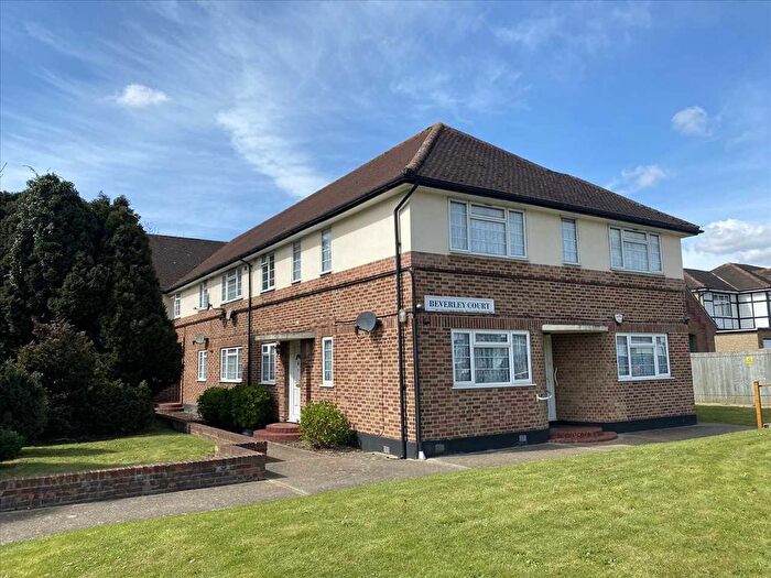 2 Bedroom Flat To Rent In Kenton Lane, Harrow, HA3