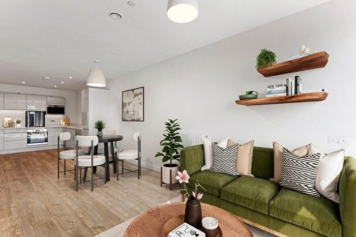 1 Bedroom Flat For Sale In High Street, Brentford, TW8