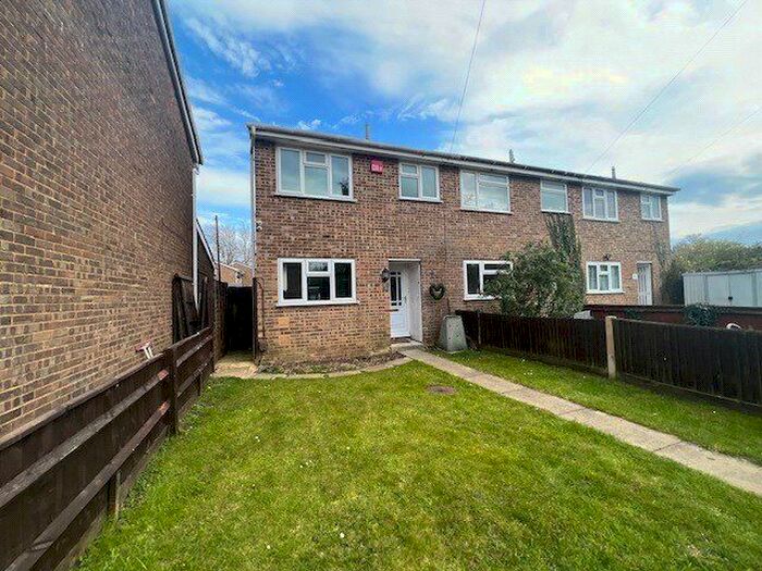 3 Bedroom End Of Terrace House To Rent In The Spinney, Calmore, Southampton, Hampshire, SO40