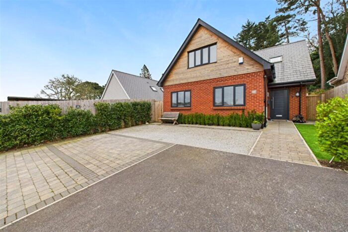 4 Bedroom Detached House For Sale In Broadstone, BH18