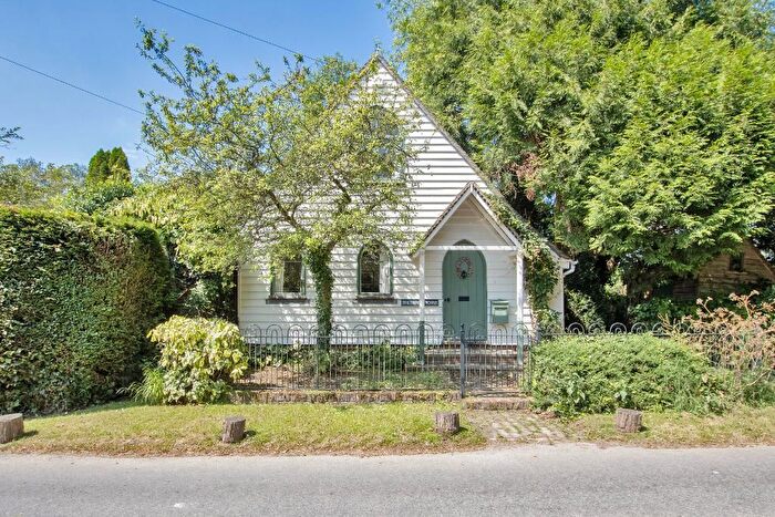 3 Bedroom Detached House For Sale In Standen Street, Iden Green, Kent, TN17