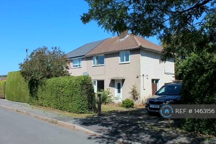 3 Bedroom Semi-Detached House To Rent In Dove Croft, New Ollerton, Newark, NG22