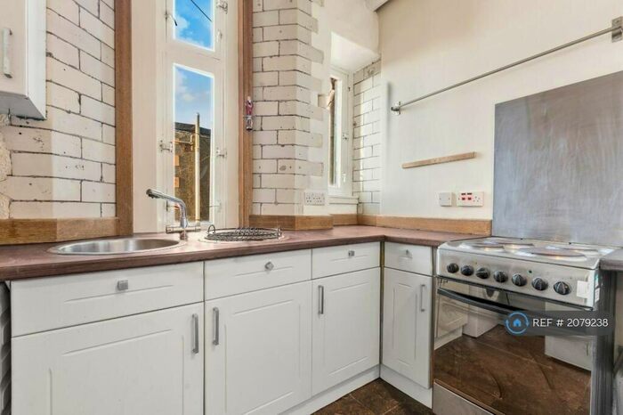 2 Bedroom Flat To Rent In Linden Street, Glasgow, G13