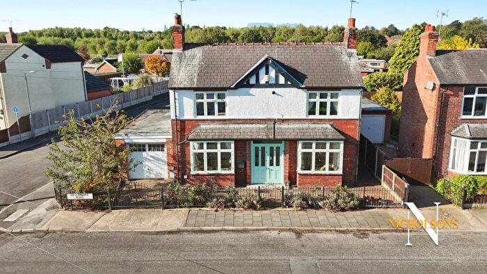 3 Bedroom Detached House For Sale In An Attractive Three Bedroom Character Home On Devonshire Road, Ordsall, DN22
